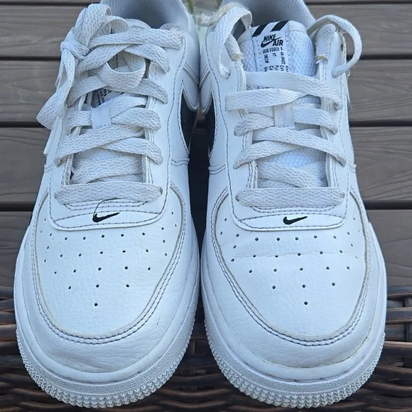 Nike Air Force 1 LV8 Multi Etch Swoosh Boys Sz 5Y - Picture 2 of 11